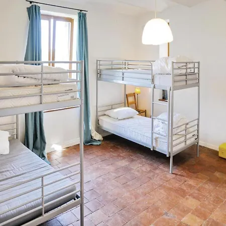 Three-bedroom Holiday In
