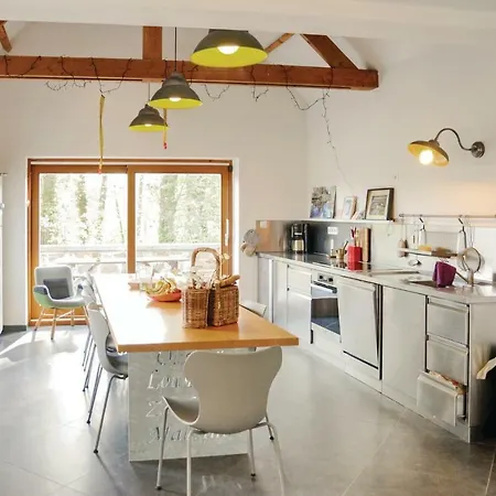 Σπίτι διακοπών Three-bedroom Holiday In *