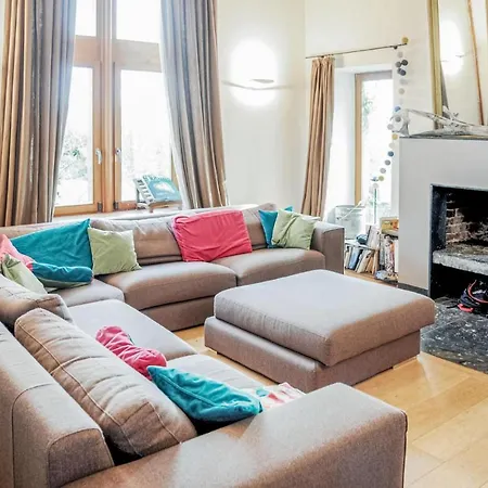 Three-bedroom Holiday In